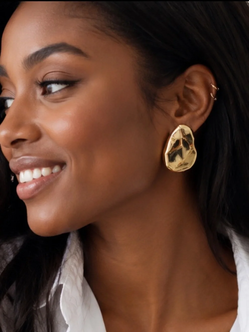 New! Gold Pebble Disk Statement Earrings NWOT